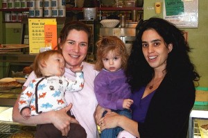 Classmates Melanie Temin ’95 and her son, Elijah, and Michelle Rodolf ’96 and her daughter, Francesca, met at Fiore’s Bakery in Jamaica Plain, Mass.